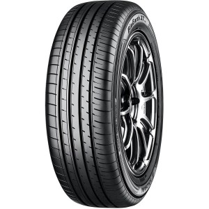 215/60R17 Yokohama BluEarth XT AE61